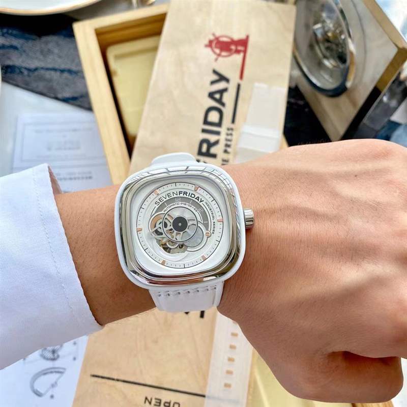 機(jī)械手表日常的正確使用方法-復(fù)刻表