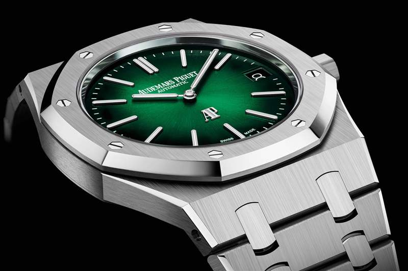 愛彼推出配備全新機(jī)芯的皇家橡樹“Jumbo”超薄款（Ref. 16202）-復(fù)刻表