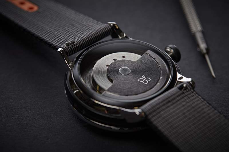 Sequent SuperCharger2:無線充電手表-復刻表