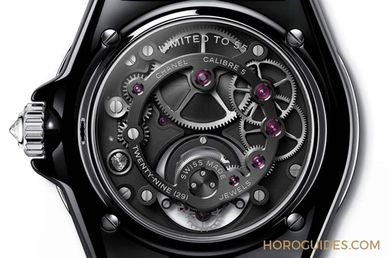 因為香奈兒CHANEL第五枚自制機芯Caliber 5，陀飛輪的運行開始發光｜J12鉆石陀飛輪腕表-復刻表
