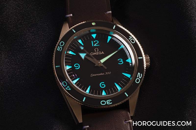 歐米茄第一只青銅表!Seamaster 300 Bronze Gold專利青銅金-復刻表