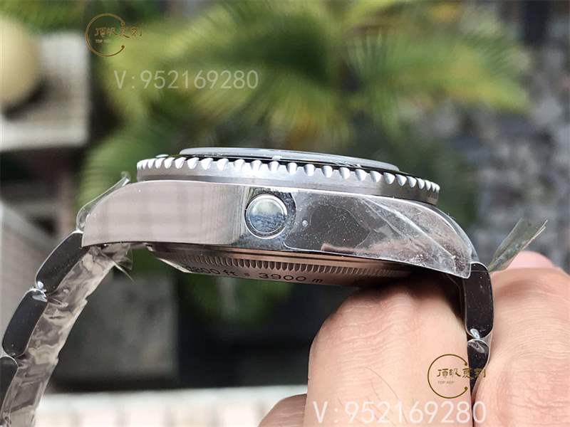 AR廠(chǎng)勞力士漸變藍(lán)鬼王v2版腕表復(fù)刻做工怎么樣對(duì)比n廠(chǎng)漸變鬼王-復(fù)刻表