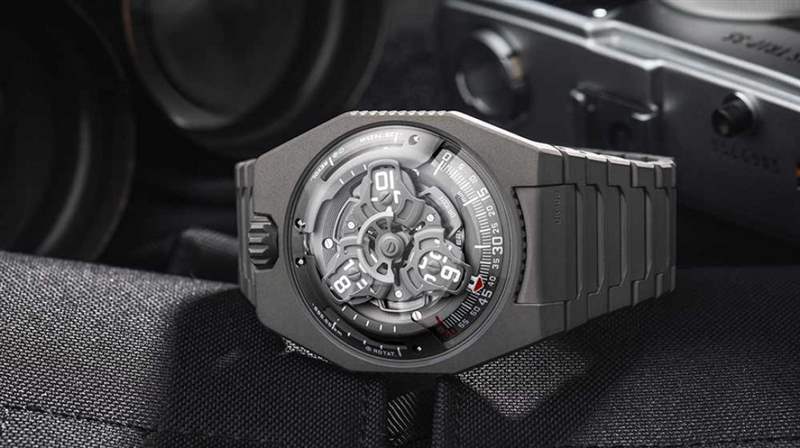 URWERK UR-100V 全鈦?zhàn)o(hù)套-復(fù)刻表