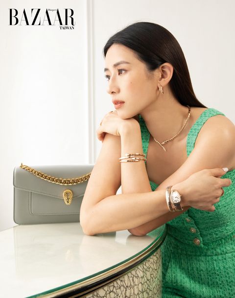 最美主播轉(zhuǎn)戰(zhàn)演藝圈，趙岱新化身寶格麗Serpenti女神展演百變時尚風格-復刻表