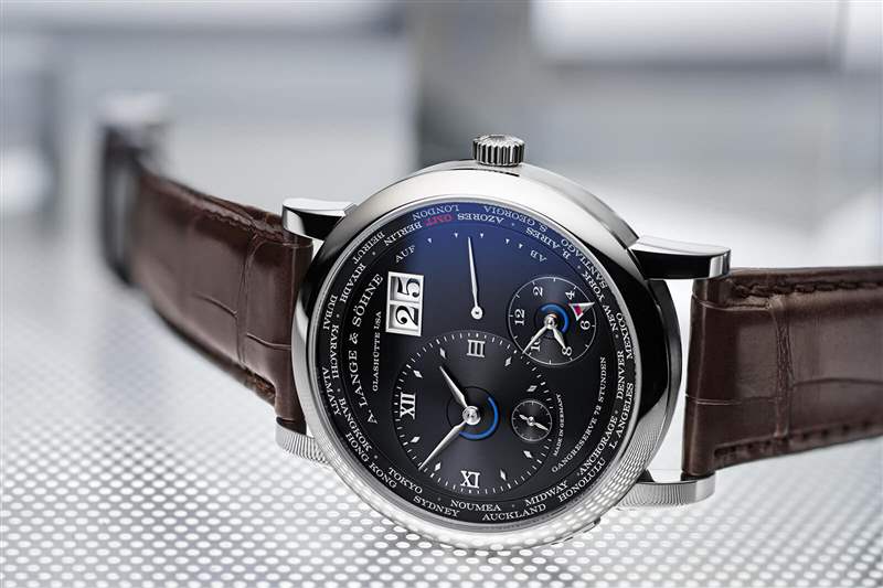 朗格最優(yōu)雅的旅行表A. Lange & S?hne Lange 1時(shí)區(qū)-復(fù)刻表