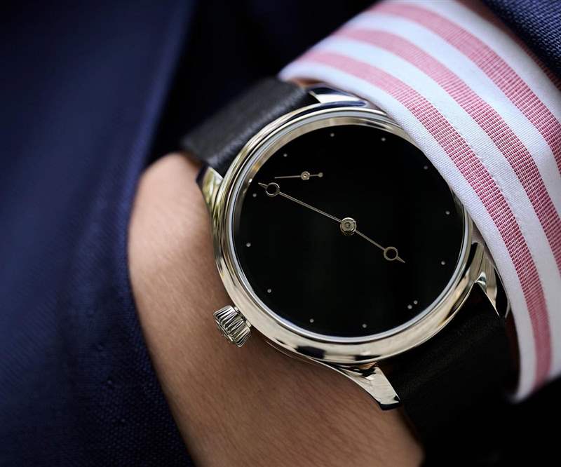 極黑低調!亨利慕時限量Total Eclipse腕表用日全蝕做設計-復刻表