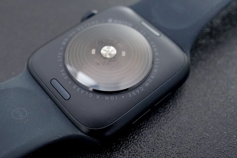 Apple Watch SE Apple Watch Series 8/SE開箱近賞細節(jié)及了解全新功能!Series 8 vs SE買邊只好?-復(fù)刻表