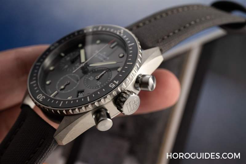 BLANCPAIN - 18K紅金藍面、23級鈦灰面，Blancpain五十噚深潛器飛返計時碼表兩款延伸新作