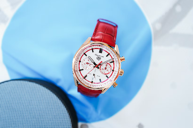 介紹Carrera Fusion:泰格豪雅的最新 LE 將經(jīng)典保時捷 911 Carrera RS 2.7 變成手表-復(fù)刻表