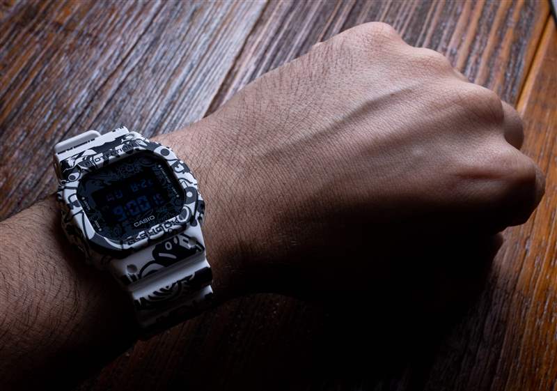 動手操作:卡西歐 DW5600-GU-7 'G-Shock Universe' 手表-復(fù)刻表