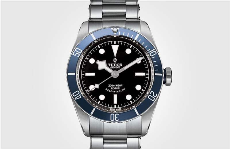 深藍(lán)色錶圈的79220B目前身價(jià)略高於定價(jià),展現(xiàn)受歡迎的市場(chǎng)人氣。(TUDOR官網(wǎng)) 帝舵元祖Black Bay手表最保值 其中這款水鬼溢價(jià)率特別高-復(fù)刻表