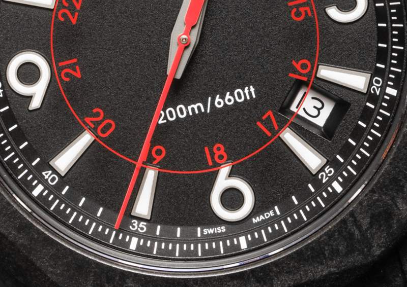 維氏瑞士軍INOX碳Naimakka傘繩表帶手表評(píng)論-復(fù)刻表