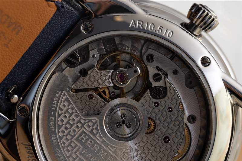 推出愛馬仕Arceau Le Temps Voyageur雙時區腕表，鼓勵您走出家門-復刻表