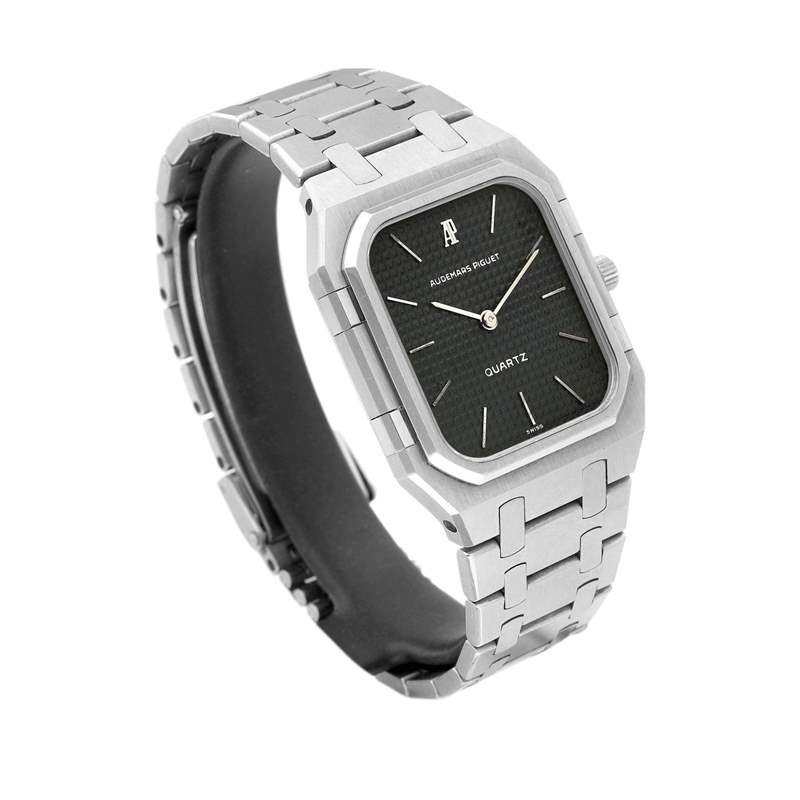 從Royal Oak 6005的例子中突顯市場(chǎng)對(duì)於經(jīng)典設(shè)計(jì)和機(jī)械機(jī)芯的接受度還是高很多，因此6005後來也就沒沒走入歷史洪流中。（Source：sothebys）