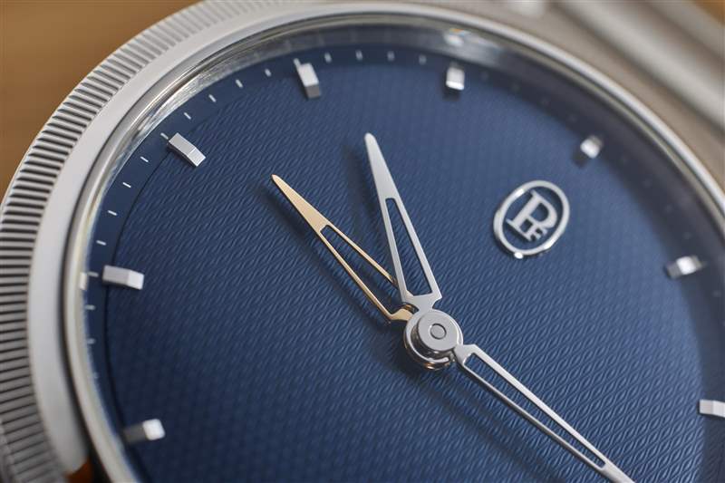 動手帕瑪強尼的新Tonda PF GMT Rattrapante是今年的輕描淡寫-復刻表