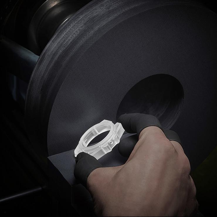 腕表市場潛力股必備特質：超限量、夠獨特｜HUBLOT特別色藍寶石如何抓住目光-復刻表