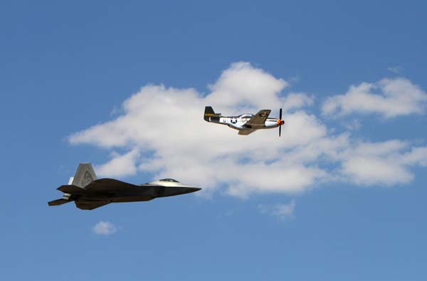 百年靈參加里諾飛行比賽-復刻表