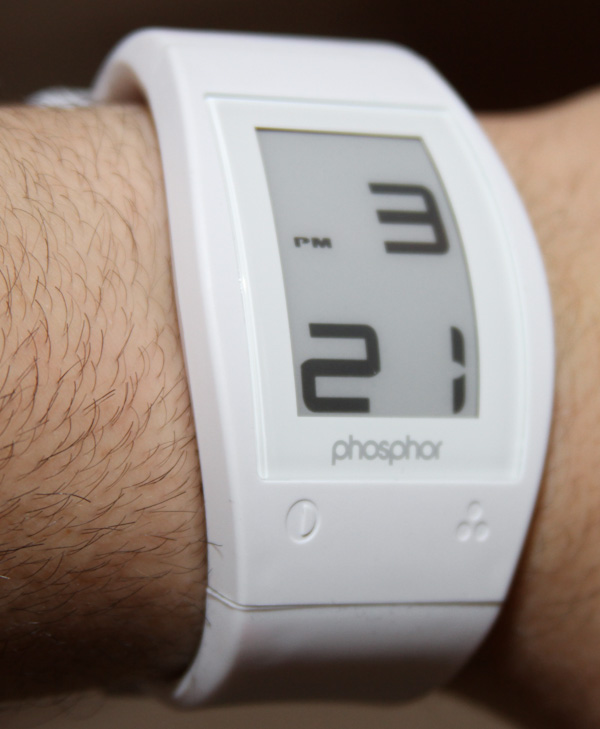 熒光粉世界時間運動電子墨水手表評論-復刻表