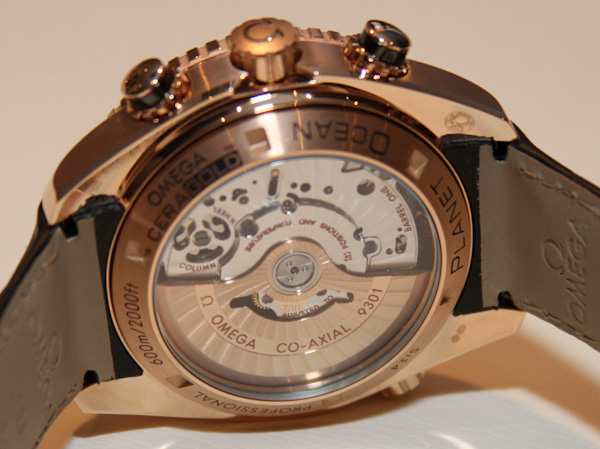 歐米茄海馬系列海洋宇宙Ceragold腕表上手體驗-復(fù)刻表