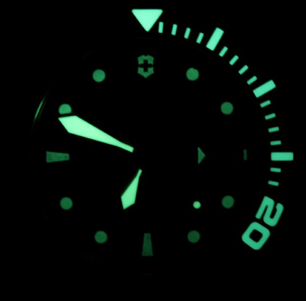 瑞士陸軍維氏潛水大師 500 機械表-復刻表