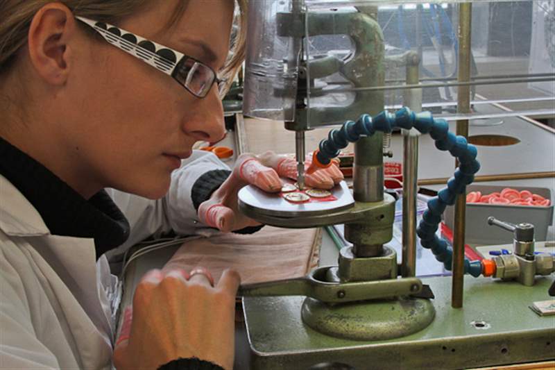 積家：在鐘表之鄉(xiāng)的中心制造時(shí)計(jì)-復(fù)刻表