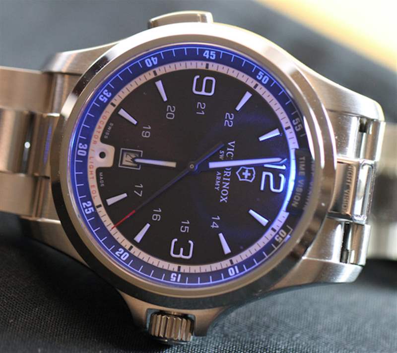 瑞士軍隊(duì)Victorinox夜視手表評(píng)論-復(fù)刻表