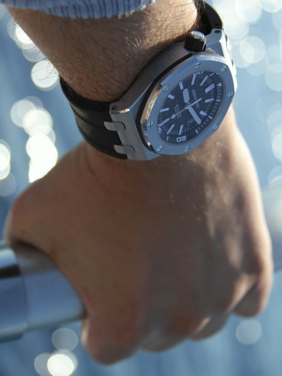 愛彼皇家橡樹近海潛水腕表-復刻表