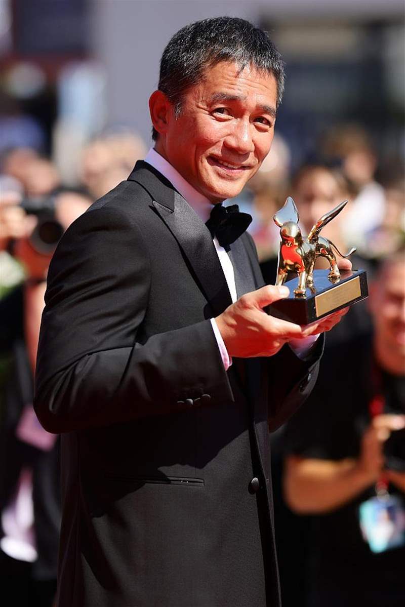 梁朝偉勇奪威尼斯終身成就獎成亞洲首例手上配飾反映個人特質(zhì)-復(fù)刻表