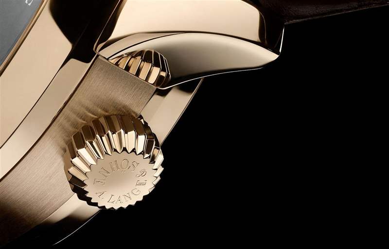 朗格18K蜂蜜金新作結(jié)合跳字顯示和十進制三問裝置之復(fù)雜逸品-復(fù)刻表