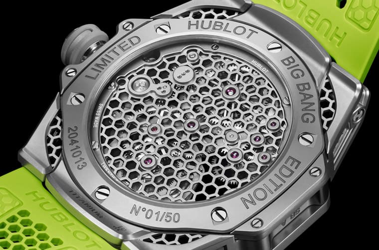 宇舶聯名設計師Samuel Ross「蜂窩」陀飛輪搭配極光綠簡直潮到爆-復刻表