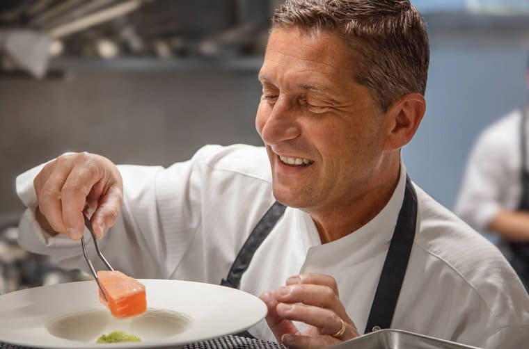 獨立制表一哥斜杠餐飲業「FP JOURNE餐廳」正式開張!-復刻表