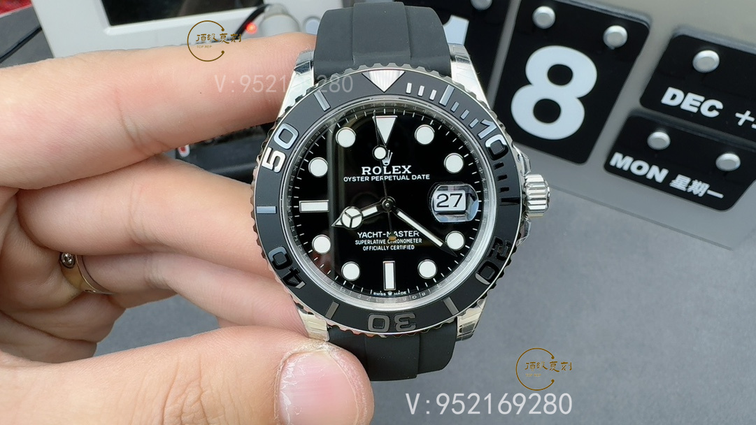 愛彼Code 11.59系列新成員:灰色調飛行陀飛輪計時碼表的低調奢華-復刻表